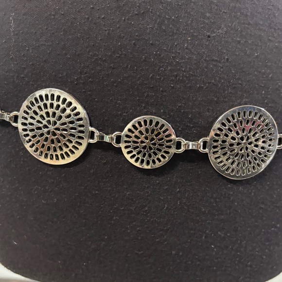 ❤️Silver Medallion Chain Link Belt- M/L - Picture 2 of 4